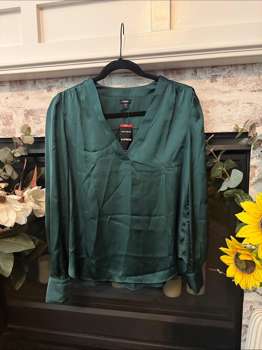 Express Women's Deep Emerald Satin V-Neck Blouse